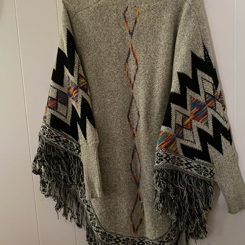 Fringed Aztec Pattern Gray Women's Sweater